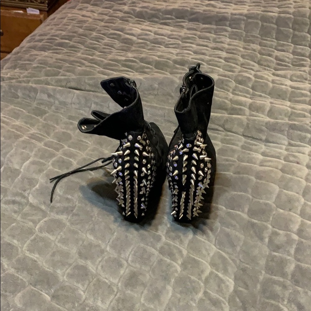 Wedge booties